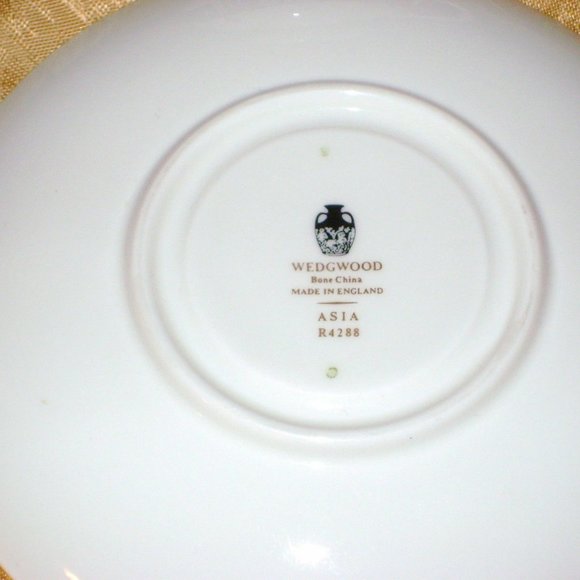 Wedgwood Bone China Asia Cup & Saucer Black Gold Geometric R4288 England Vintage - Picture 4 of 5